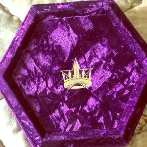 Jeffree Star blood lust palette